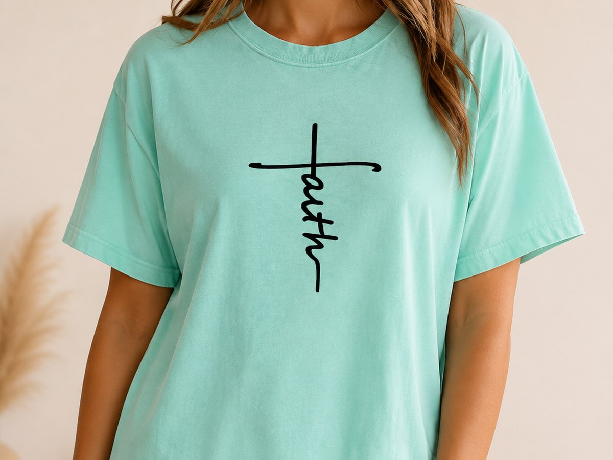 Faith script cross tee