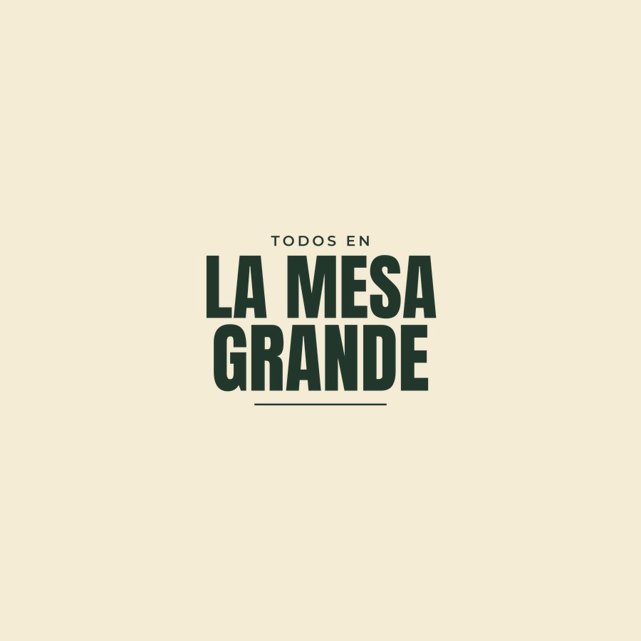 Todos en la mesa grande Thanksgiving tee by On Deck Co.