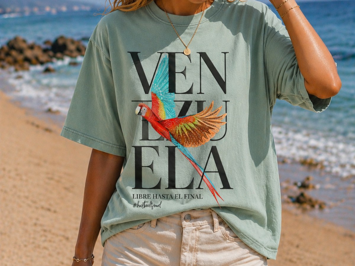 Venezuela macaw Libre Hasta el Final tee pressed by On Deck Co.